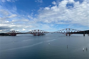 Three Bridges Cruise and South Queensferry